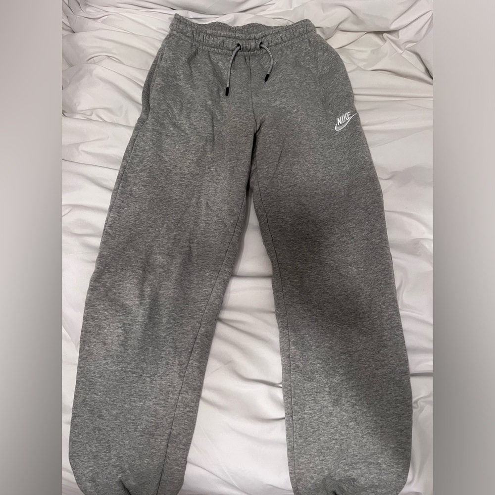 Women Nike Sweat Pants